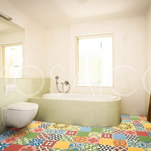Buntes Fliesen Patchwork im Badezimmer | Mosaico Zementfliesen Patchwork Trend Farbvielfalt