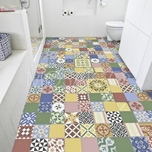Buntes Fliesen Patchwork verlegt im Bad | Mosaico Zementfliesen Patchwork Trend Farbvielfalt
